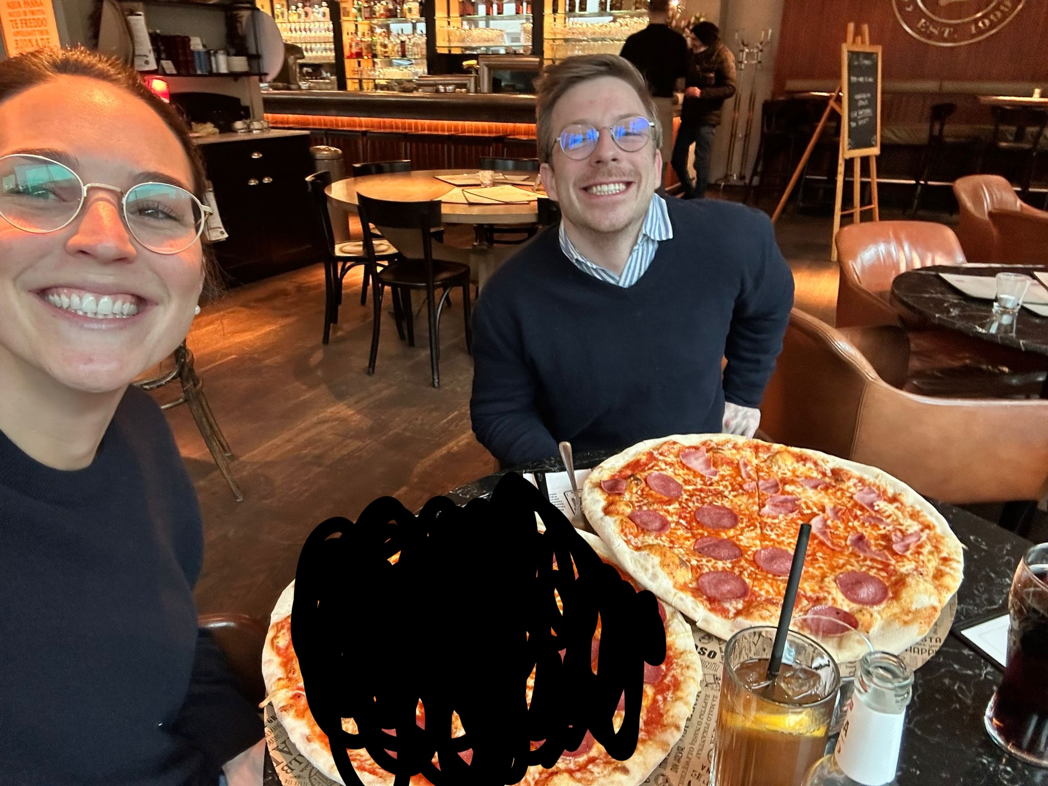 Pizza mit Salami